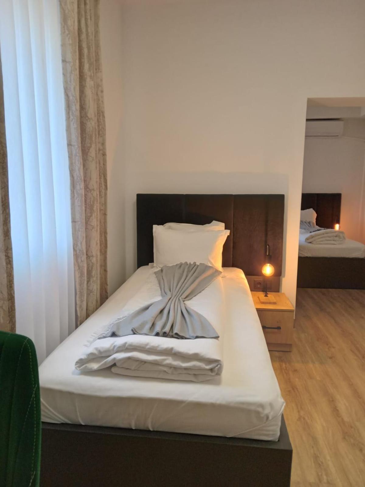 ברגיש גלאדבך Haven Hotels - Hotel Dona מראה חיצוני תמונה