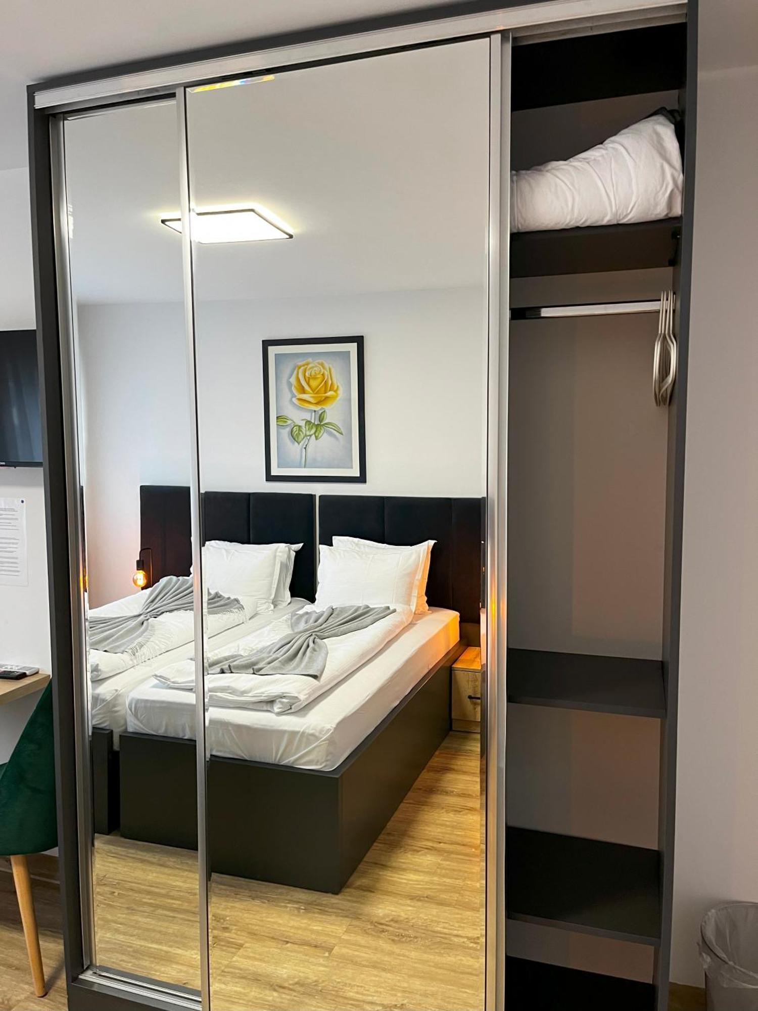 ברגיש גלאדבך Haven Hotels - Hotel Dona מראה חיצוני תמונה