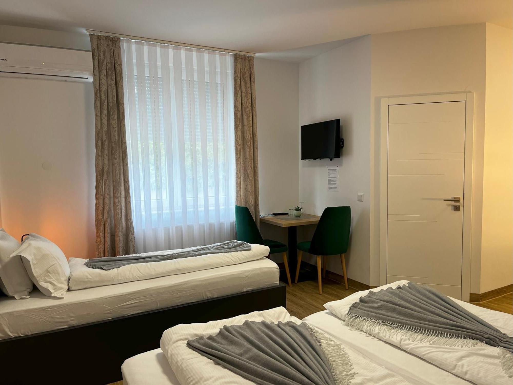 ברגיש גלאדבך Haven Hotels - Hotel Dona מראה חיצוני תמונה