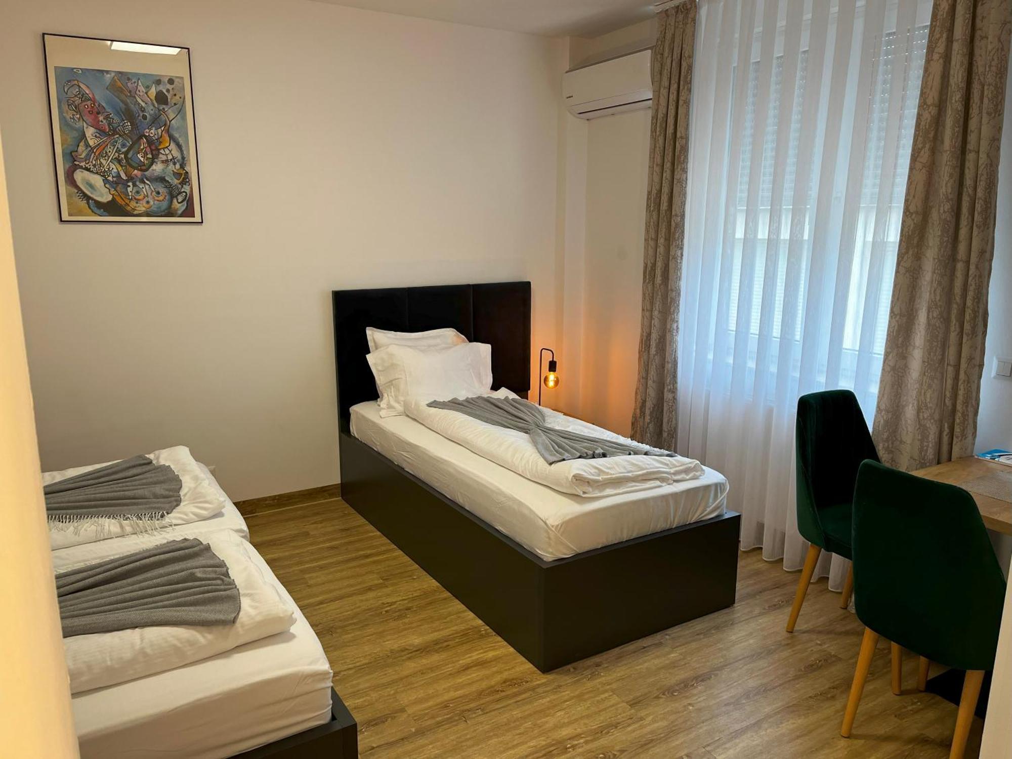 ברגיש גלאדבך Haven Hotels - Hotel Dona מראה חיצוני תמונה