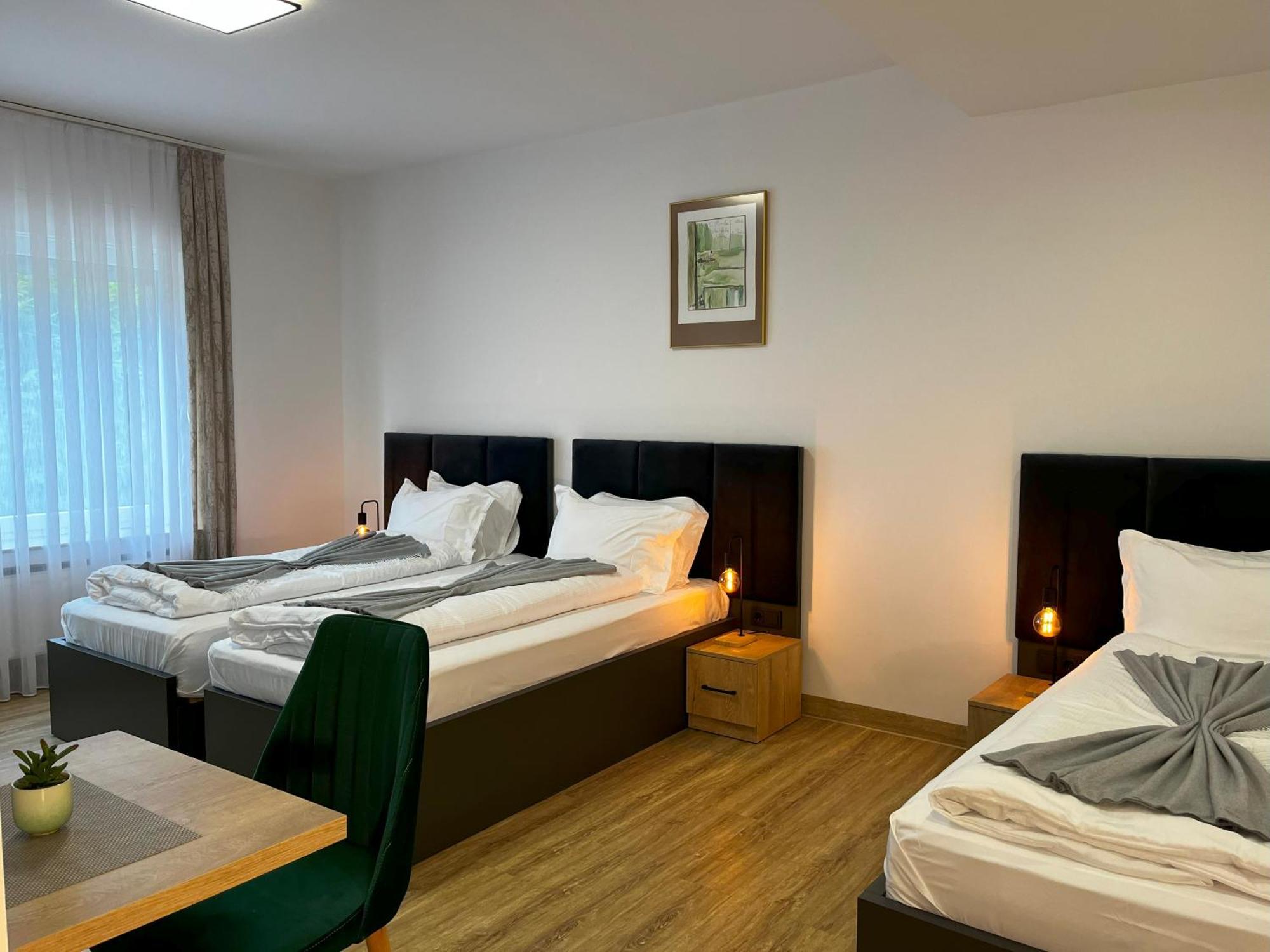 ברגיש גלאדבך Haven Hotels - Hotel Dona מראה חיצוני תמונה