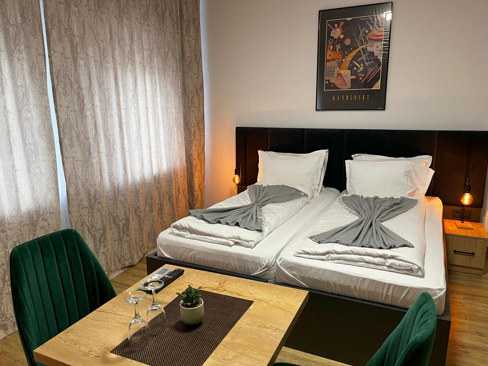 ברגיש גלאדבך Haven Hotels - Hotel Dona מראה חיצוני תמונה
