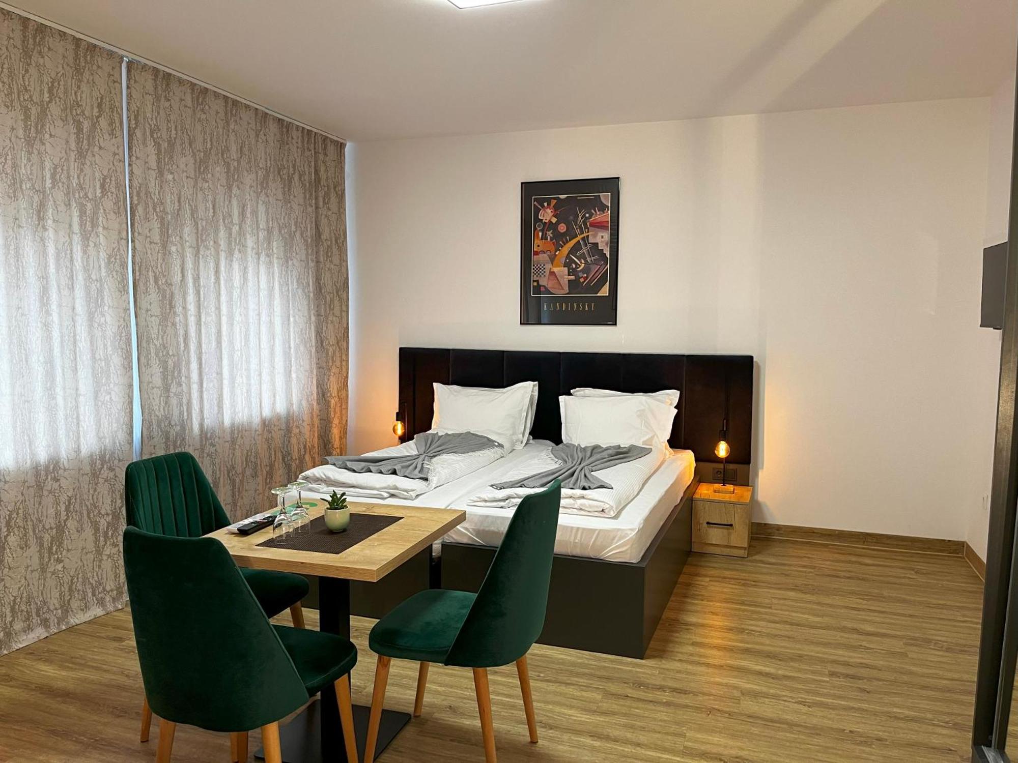 ברגיש גלאדבך Haven Hotels - Hotel Dona מראה חיצוני תמונה