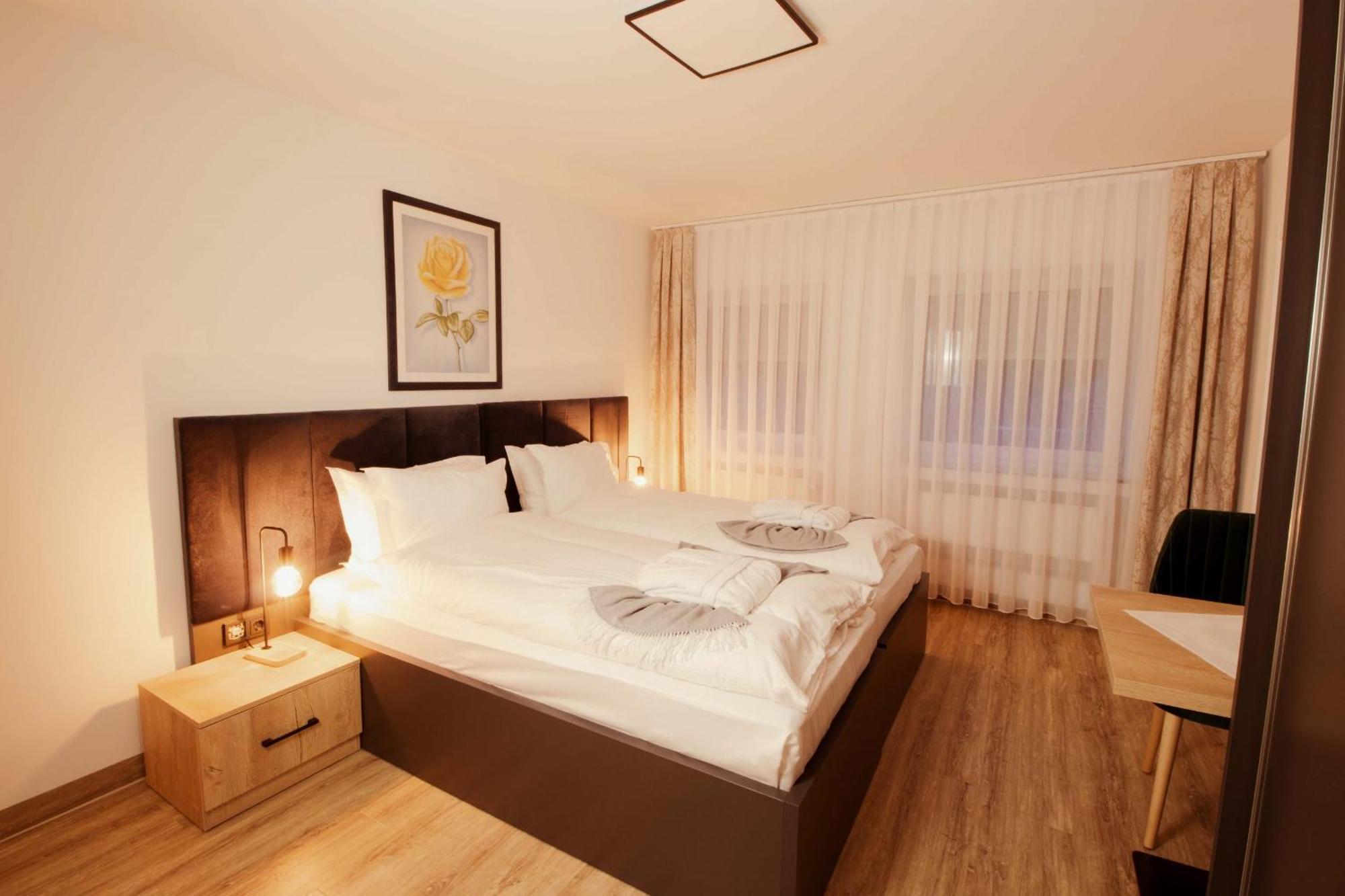 ברגיש גלאדבך Haven Hotels - Hotel Dona מראה חיצוני תמונה